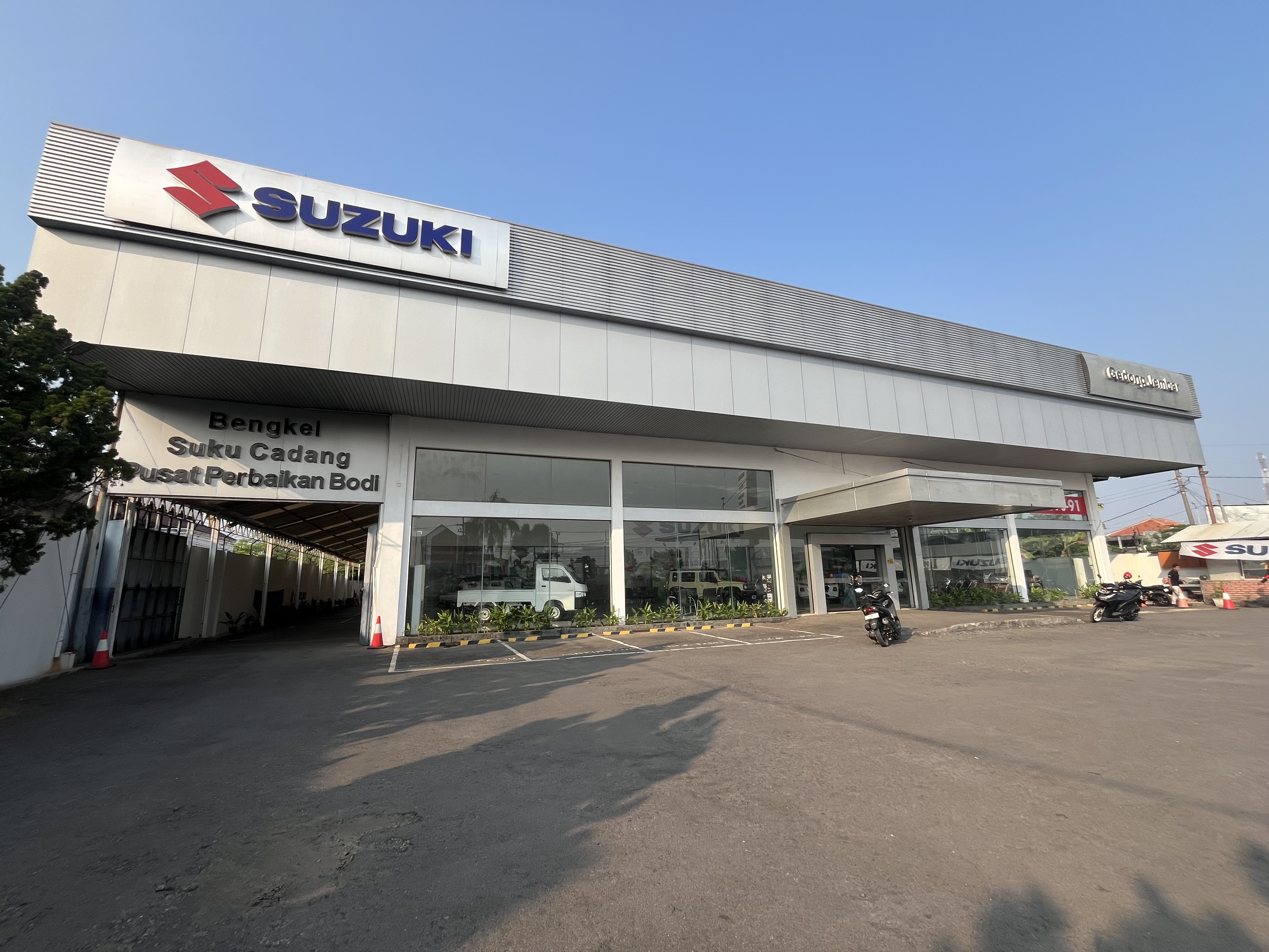 Dealer resmi